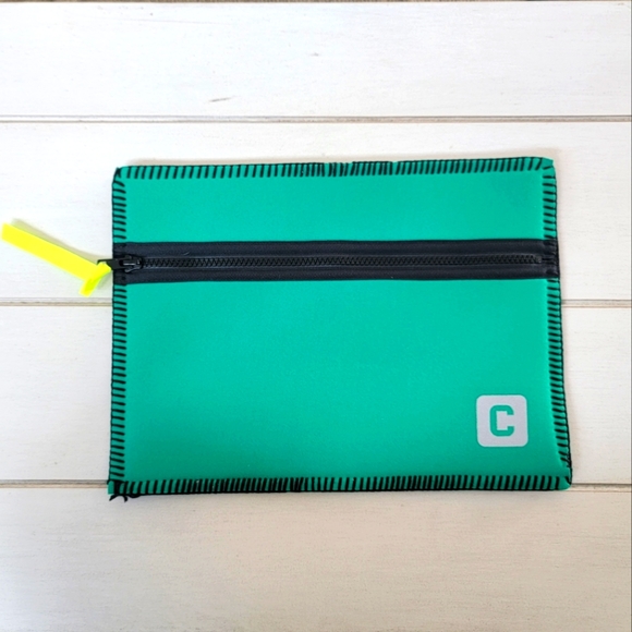 Chestee Neoprene Pouch - Picture 1 of 3